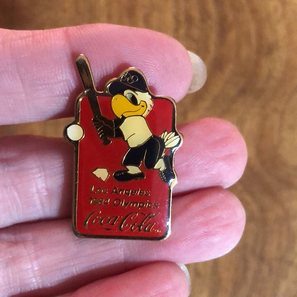 Set of (8) Vintage Pins - Picture 5 of 13